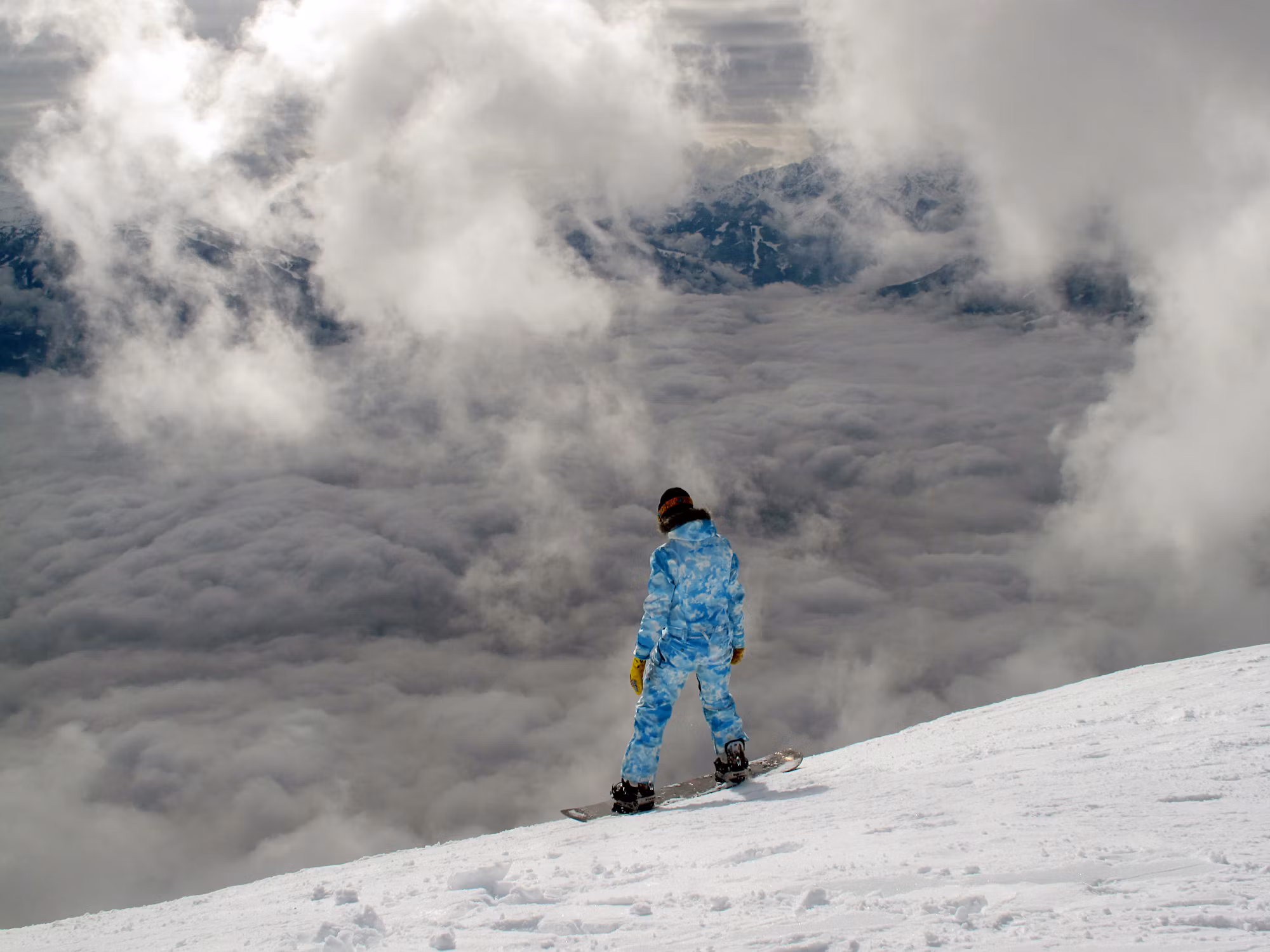 Exploring Freestyle Snowboarding: Tricks, Techniques, and Progression